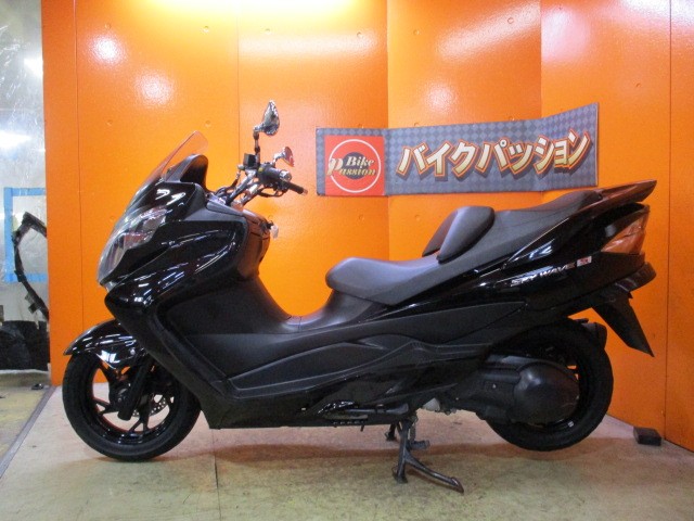 反対側もこの通り状態グッド！！駆動系の樹脂の日焼けもなく機関もとっても良好ですよ！他店追従不可能価格